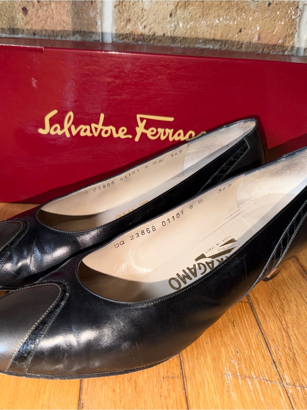 Salvatore Ferragamo Black Leather Ballet Flats